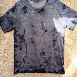 Lululemon, Medium, Men's Gray Tie-Dye Work out shirt
